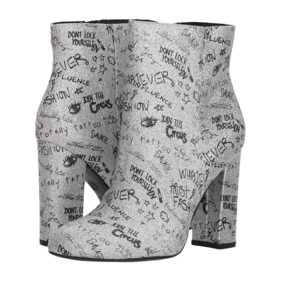 Circus by Sam Edelman Shoes - Circus by Sam Edelman Connelly Black Multi Circus Graffiti Print 🩶🩶